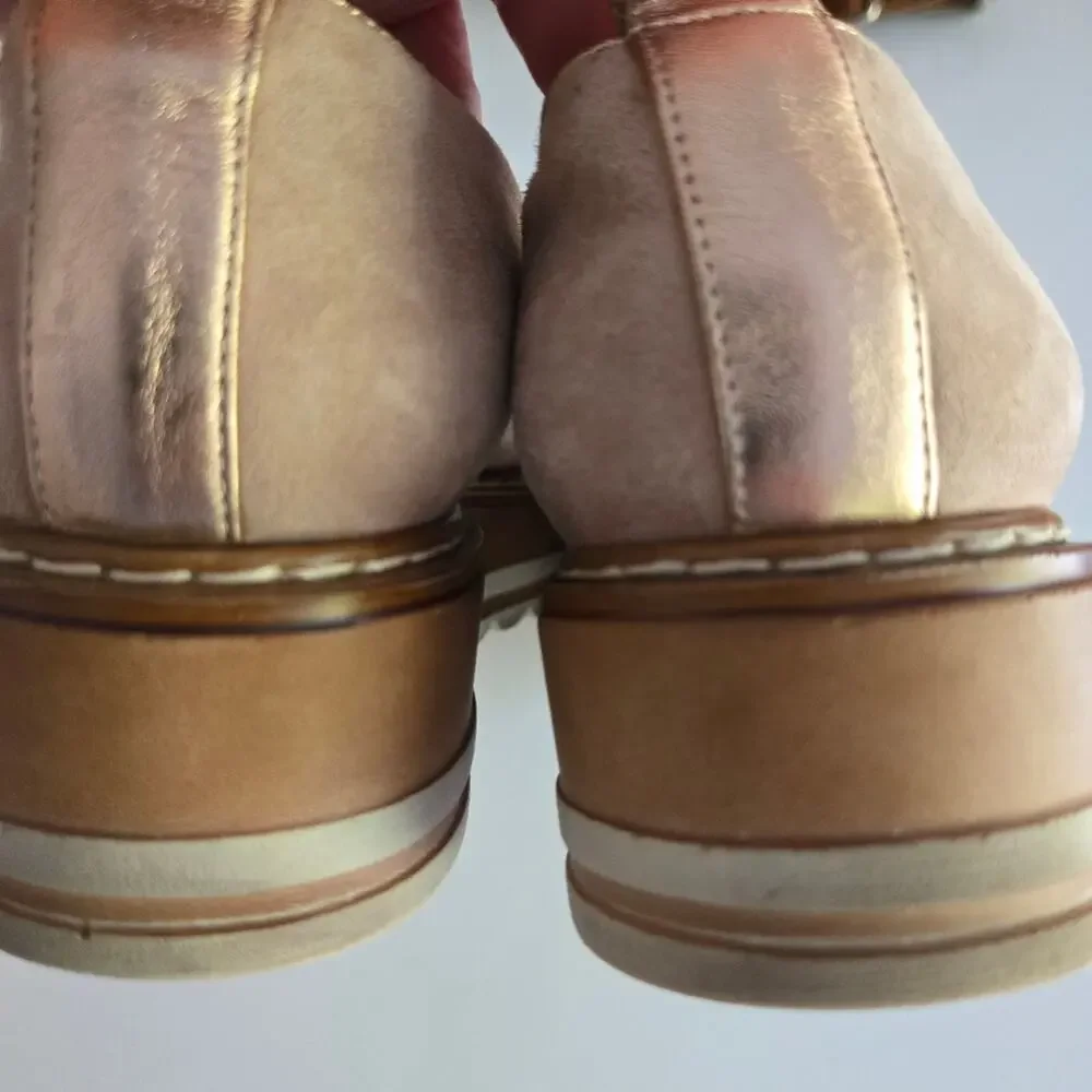 Michele Lopriore Cassidy Tan Suede Platform Loafers Tassel Euro Chic Size 37 7